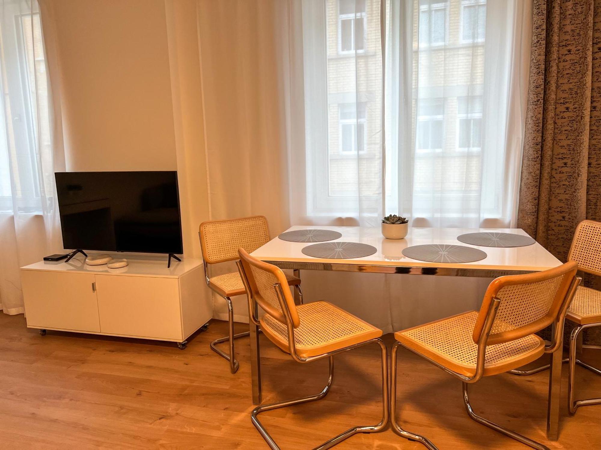 Appartement House Йена Екстериор снимка